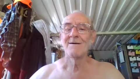 Snapshot of mrsubman chatting on 07/16/26, 04:24 Chuck online show from 07/16/26, 04:24
