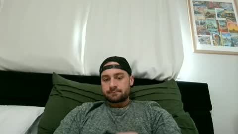 mrthickly818 online show from 02/18/26, 04:03