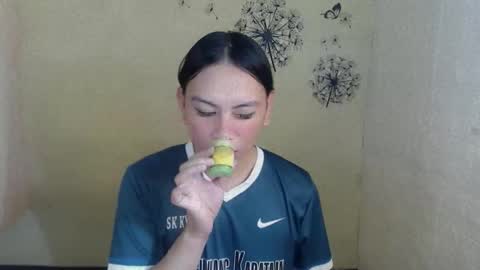 Snapshot of ms_bellaxoxo chatting on 04/04/26, 12:02 Bella online show from 04/04/26, 12:02