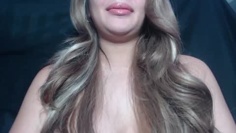 Snapshot of ms_betty chatting on 06/17/26, 03:35 Betty online show from 06/17/26, 03:35