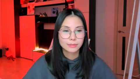 ms_emily_ online show from 10/15/25, 06:08