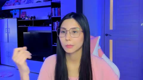 Snapshot of ms_emily_ chatting on 05/14/26, 01:07 ms_emily_ online show from 05/14/26, 01:07