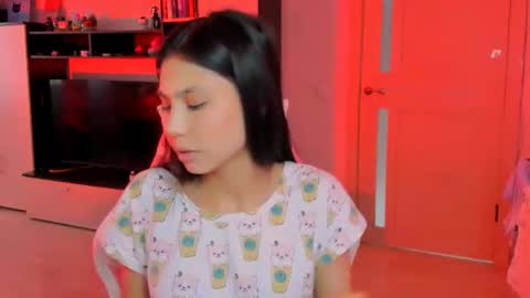 Snapshot of ms_emily_ chatting on 06/10/26, 10:36 ms_emily_ online show from 06/10/26, 10:36