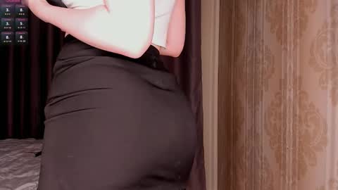 Eva 3 online show from 12/19/25, 12:01