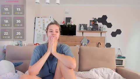 Ms ForYOU online show from 09/19/25, 03:52