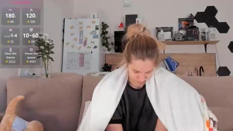 Ms ForYOU online show from 10/17/25, 04:15