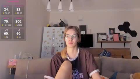 Ms ForYOU online show from 12/23/25, 03:37