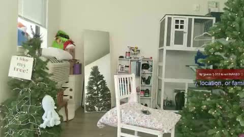 R o r i  SnapChat heyroriv2 wednesday - sunday Noon oclock mountain - 5pm mountain online show from 12/18/25, 03:29