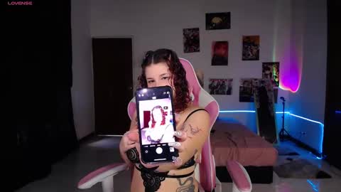 Manuela3 online show from 10/19/25, 05:46