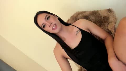 selena online show from 01/10/25, 10:06