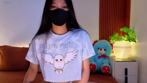 Snapshot of ms_shye chatting on 10/23/25, 02:33 ms_shye online show from 10/23/25, 02:33
