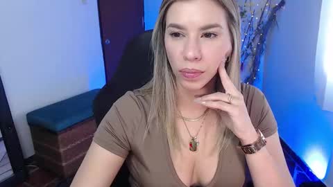 Sofia online show from 10/21/25, 06:19