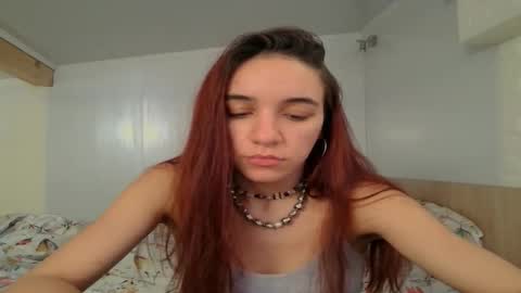 ms_sophiee online show from 12/19/24, 12:02