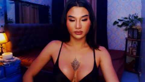 Snapshot of msasianbigcockts chatting on 01/31/25, 01:33 Thea online show from 01/31/25, 01:33