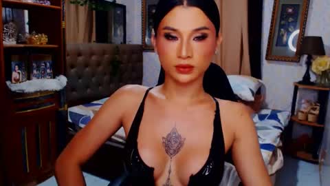 Snapshot of msasianbigcockts chatting on 03/07/25, 10:24 Thea online show from 03/07/25, 10:24