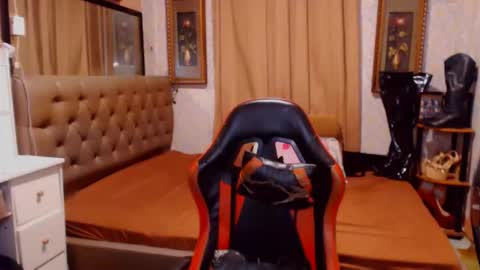 Snapshot of msasianbigcockts chatting on 09/29/25, 11:15 Thea online show from 09/29/25, 11:15