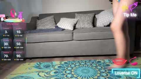 MsHebisBox online show from 02/25/25, 07:47