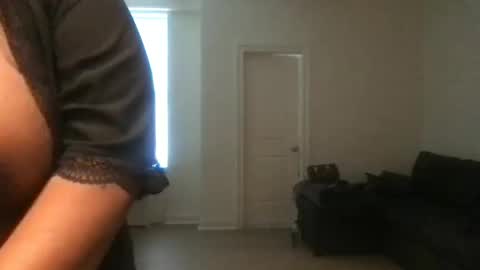 Chocolate  Candy   Stick online show from 12/25/24, 09:00