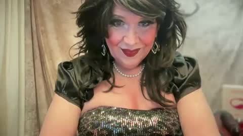 Snapshot of mskarentoy chatting on 02/02/25, 03:43 mskarentoy online show from 02/02/25, 03:43