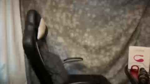 Snapshot of mskarentoy chatting on 10/19/25, 09:04 mskarentoy online show from 10/19/25, 09:04