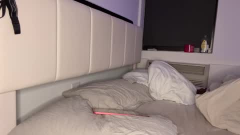 mskitty000 online show from 02/16/26, 07:04