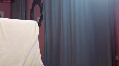 Lina  Help me to reach 100 thumbs up  online show from 10/30/25, 12:28