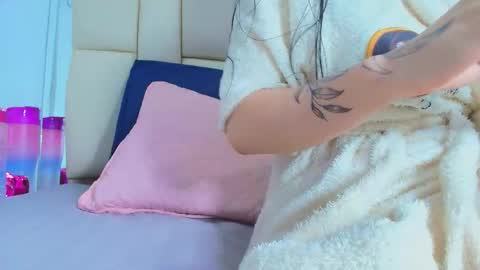 FERNANDA 3 online show from 12/16/25, 03:11