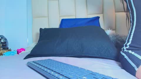 FERNANDA 3 online show from 12/17/25, 03:23