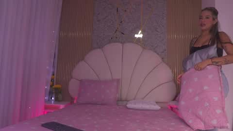 Manuela  online show from 05/09/26, 03:12