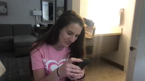 Tara Jane online show from 04/27/26, 03:59