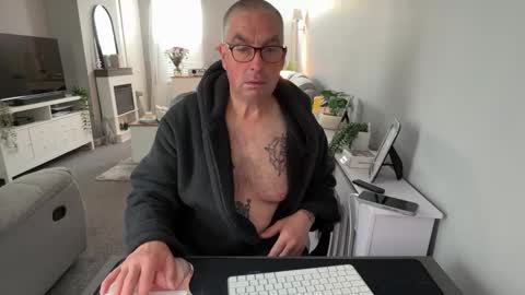 Snapshot of mtb1697 chatting on 10/02/25, 09:16 mtb1697 online show from 10/02/25, 09:16