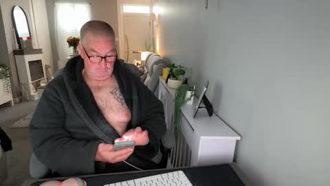 Snapshot of mtb1697 chatting on 11/05/25, 10:37 mtb1697 online show from 11/05/25, 10:37