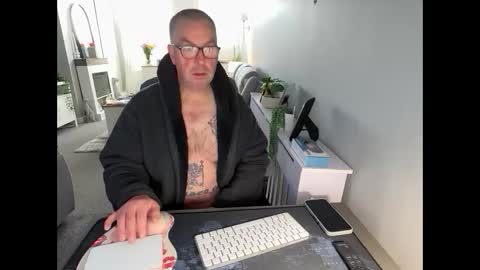 Snapshot of mtb1697 chatting on 11/20/25, 10:48 mtb1697 online show from 11/20/25, 10:48