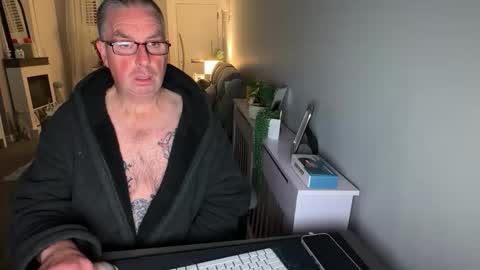 Snapshot of mtb1697 chatting on 11/25/25, 11:38 mtb1697 online show from 11/25/25, 11:38