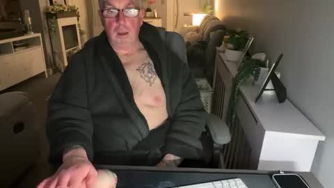 Snapshot of mtb1697 chatting on 02/01/26, 11:25 mtb1697 online show from 02/01/26, 11:25