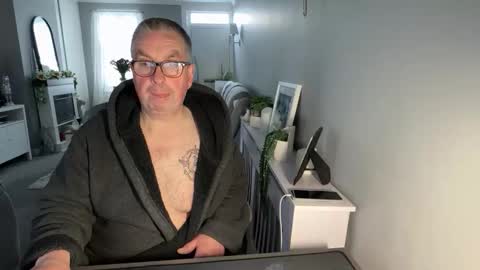 Snapshot of mtb1697 chatting on 02/16/26, 01:07 mtb1697 online show from 02/16/26, 01:07