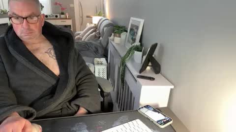 Snapshot of mtb1697 chatting on 02/18/26, 10:44 mtb1697 online show from 02/18/26, 10:44