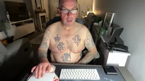 Snapshot of mtb1697 chatting on 06/05/26, 10:37 mtb1697 online show from 06/05/26, 10:37