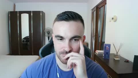 Victor online show from 04/02/26, 12:25