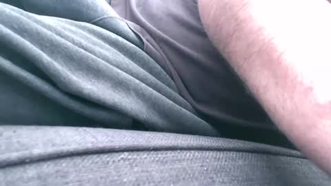 mucker13 online show from 10/04/25, 01:42