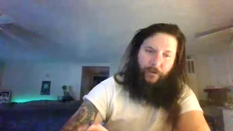 Snapshot of mudge chatting on 01/20/25, 10:37 Mudge online show from 01/20/25, 10:37