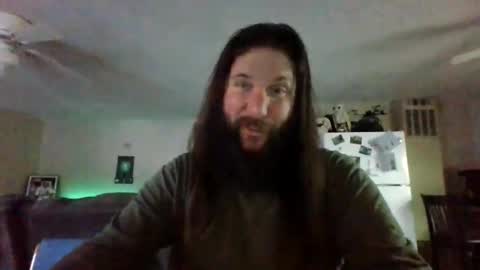 Snapshot of mudge chatting on 01/22/25, 10:37 Mudge online show from 01/22/25, 10:37
