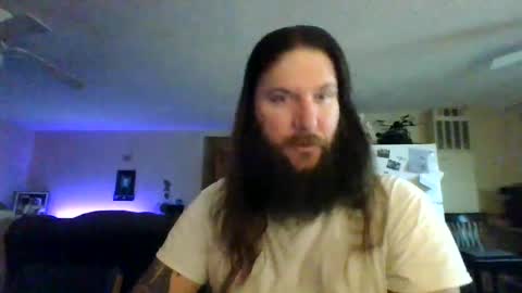 Snapshot of mudge chatting on 02/17/25, 02:20 Mudge online show from 02/17/25, 02:20