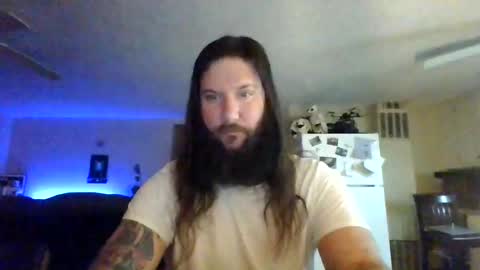 Snapshot of mudge chatting on 02/19/25, 11:36 Mudge online show from 02/19/25, 11:36