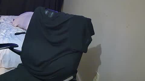 Muffdiver online show from 01/08/25, 07:03