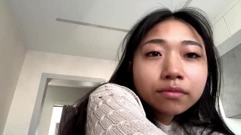 Mia online show from 03/31/26, 10:21