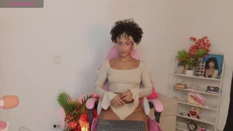 HEY GUYS IF YOU LIKE SEXY SHOW YOU ARE IN THE CORRECT PLACE CU WENESDAY PVT OPEN   TRANSMISSION TIME 5 PM - 10 PM COLOMBIA online show from 05/05/26, 01:46