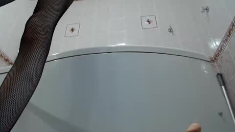 Snapshot of mullty chatting on 01/10/25, 01:53 Mullty online show from 01/10/25, 01:53