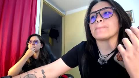 Dani and Alex online show from 09/30/25, 02:16