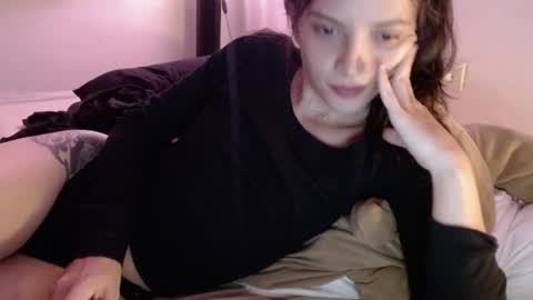 Snapshot of munchi_ chatting on 05/22/26, 12:18 online show from 05/22/26, 12:18